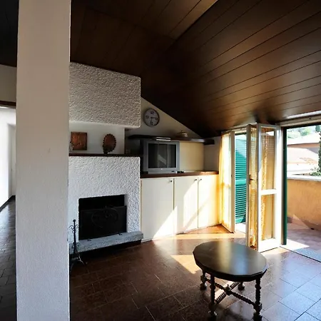 Appartement Fiumelatte Sleeps 5